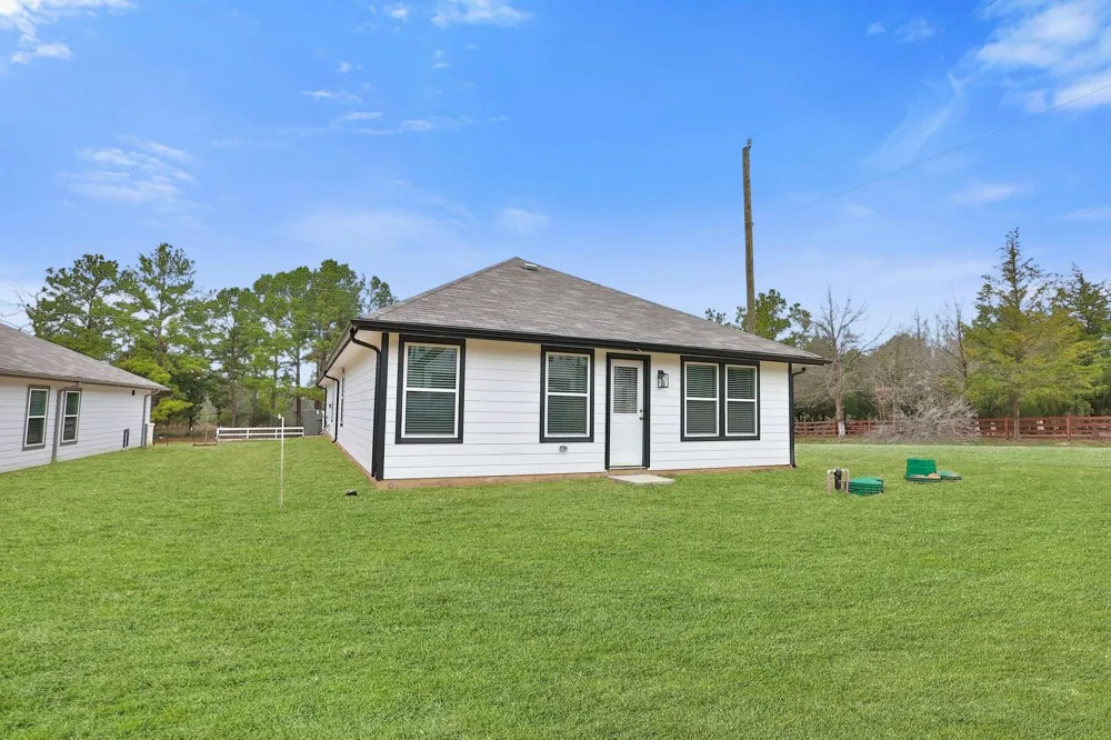 26439 Lakeshore Drive Hempstead, TX 77445