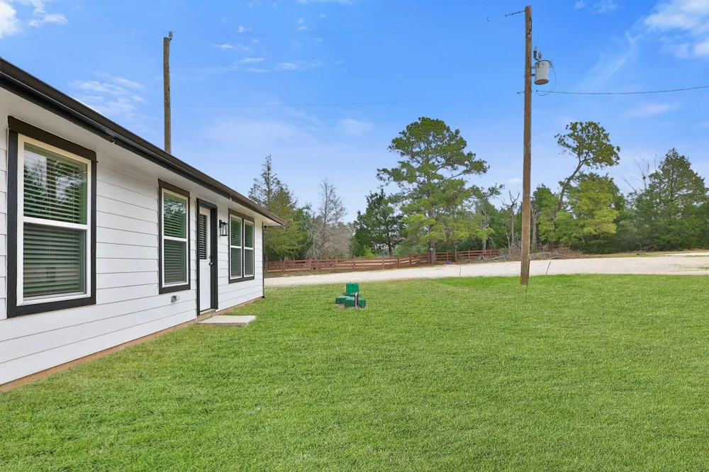 26439 Lakeshore Drive Hempstead, TX 77445