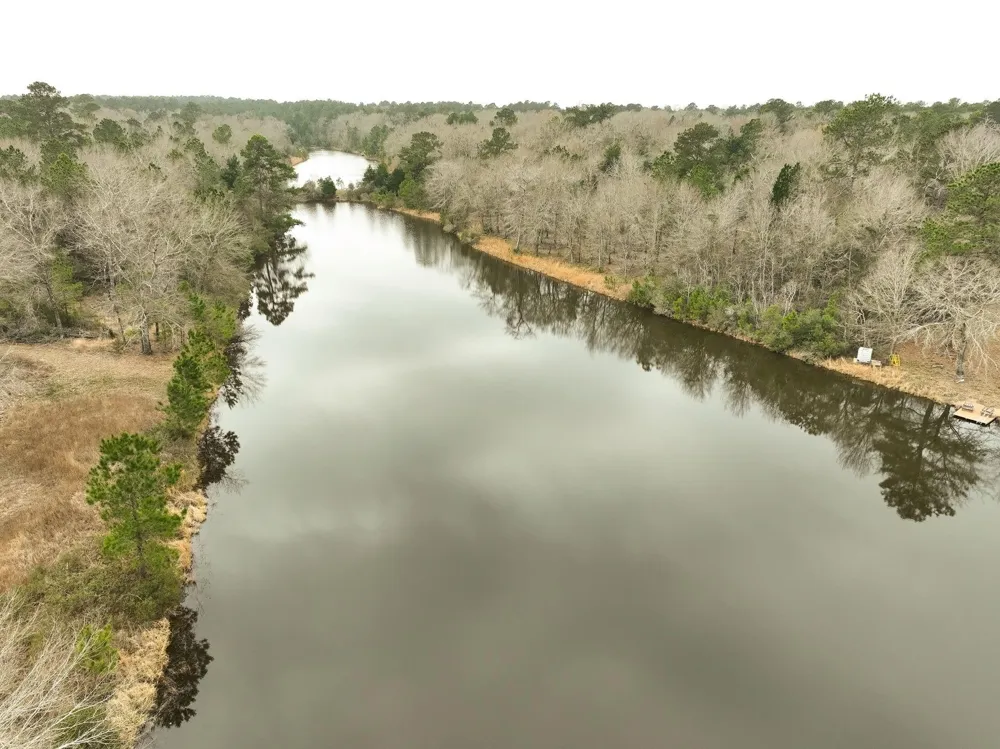 26439 Lakeshore Drive Hempstead, TX 77445