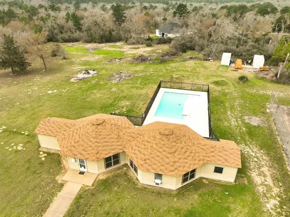 26439 Lakeshore Drive Hempstead, TX 77445