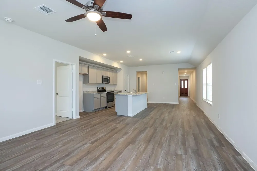 26439 Lakeshore Drive Hempstead, TX 77445