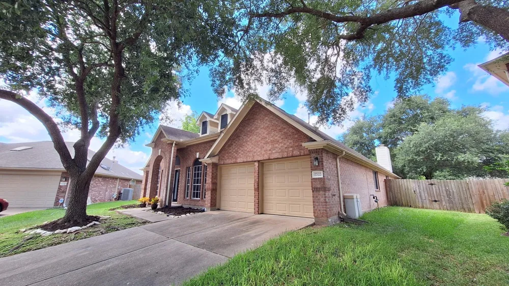 17122 Canterbury Green Court Sugar Land, TX 77498