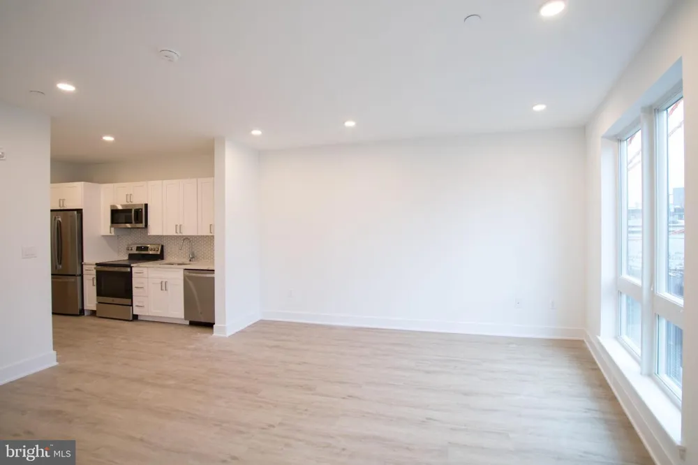 1325 LEE STREET #UNIT 405 Philadelphia, PA 19125