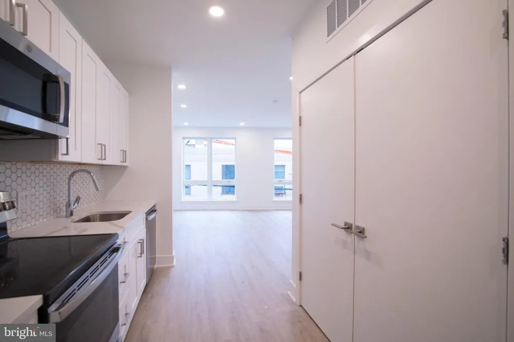 1325 LEE STREET #UNIT 405 Philadelphia, PA 19125