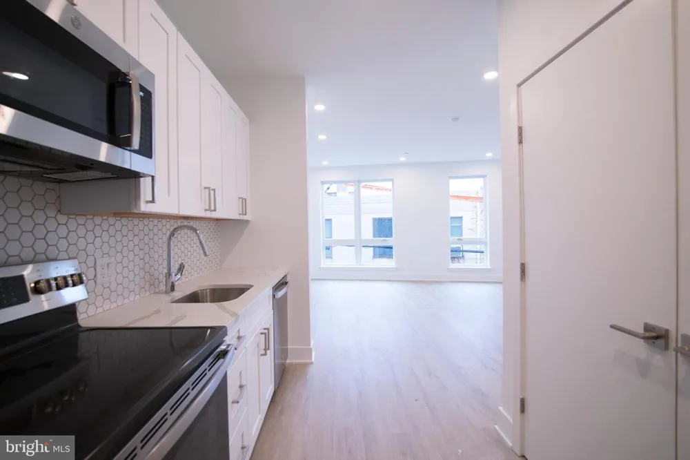 1325 LEE STREET #UNIT 405 Philadelphia, PA 19125