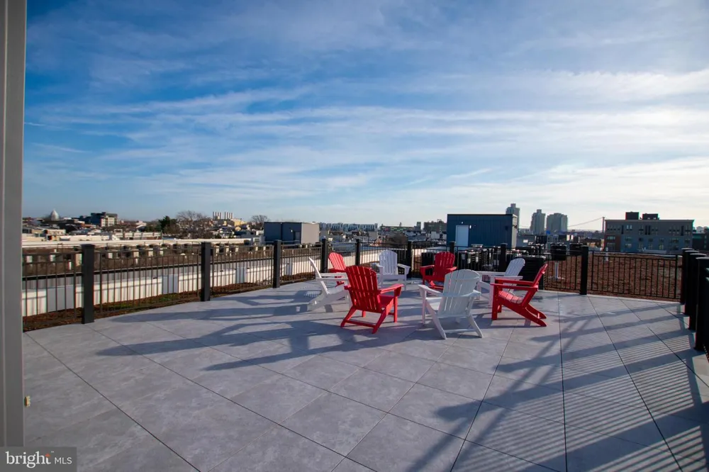 1325 LEE STREET #UNIT 405 Philadelphia, PA 19125