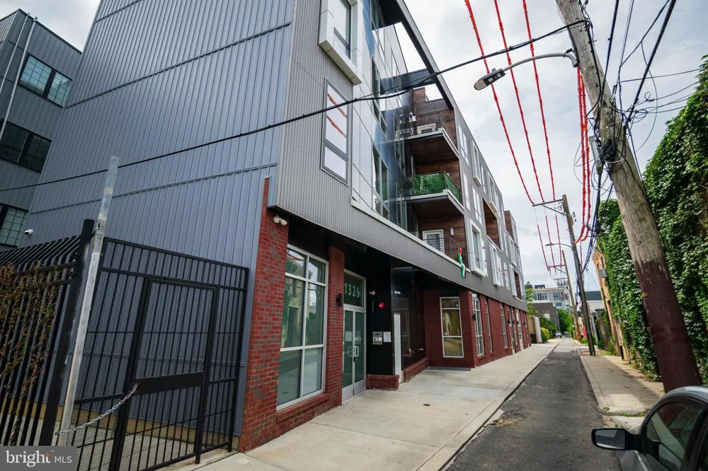 1325 LEE STREET #UNIT 405 Philadelphia, PA 19125