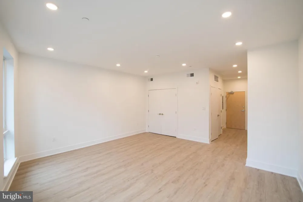 1325 LEE STREET #UNIT 405 Philadelphia, PA 19125