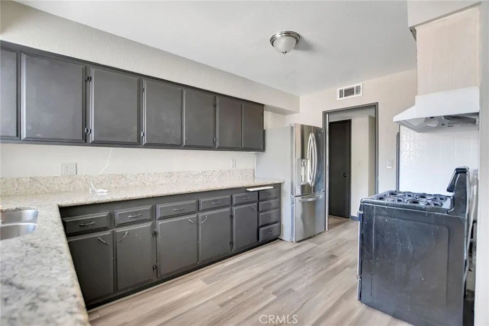 27086 Wentworth Drive Sun City, CA 92586