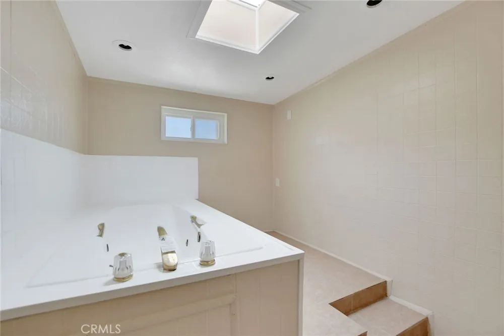 27086 Wentworth Drive Sun City, CA 92586