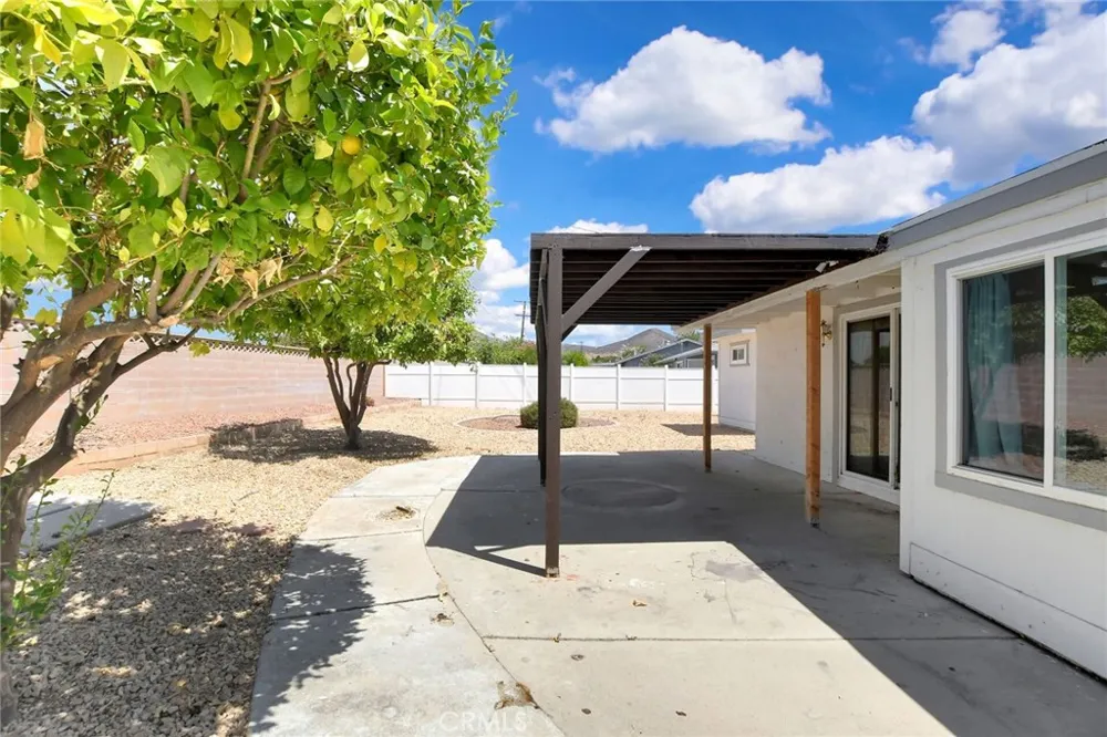 27086 Wentworth Drive Sun City, CA 92586