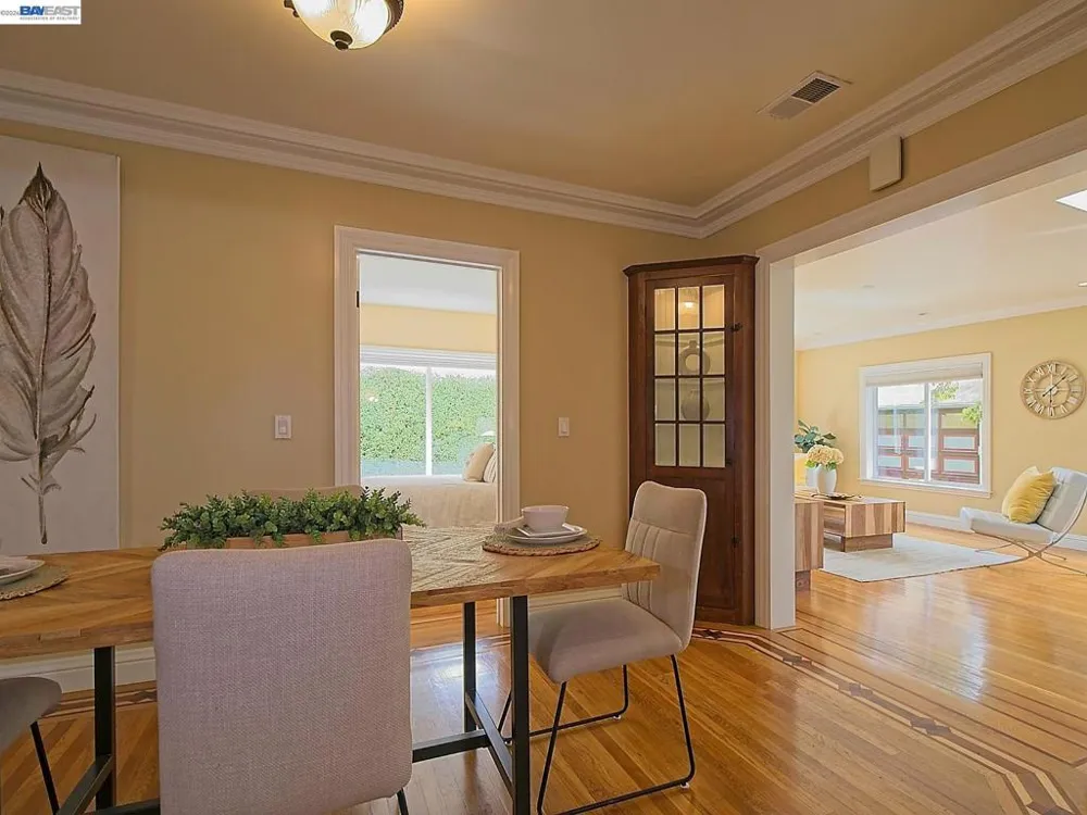 574 Broadmoor Blvd San Leandro, CA 94577