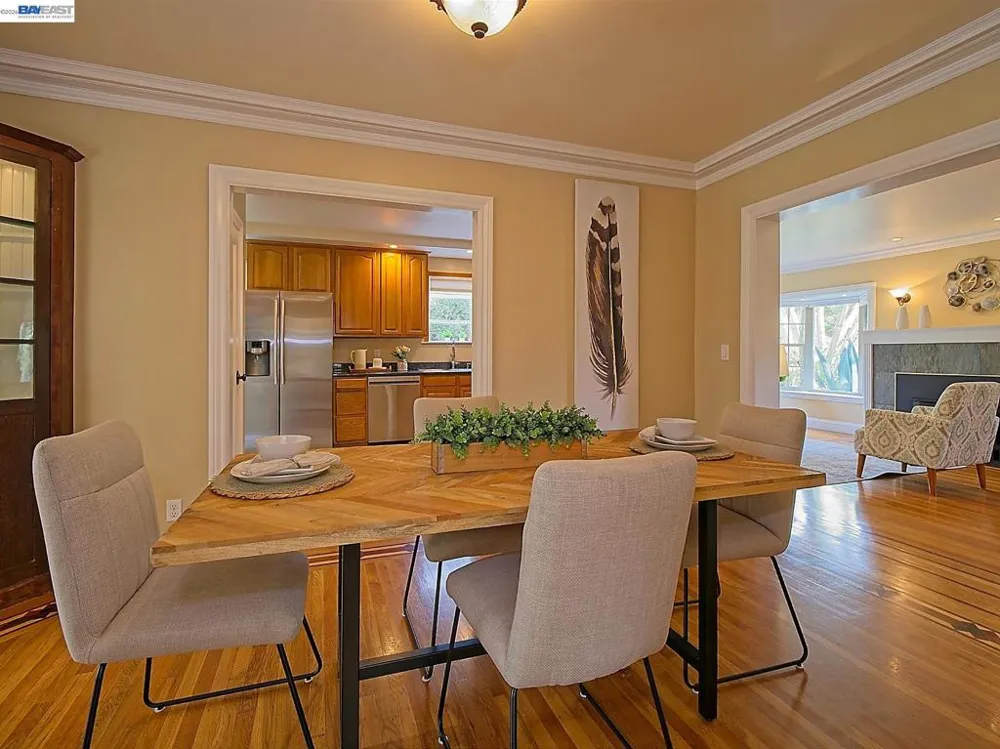 574 Broadmoor Blvd San Leandro, CA 94577