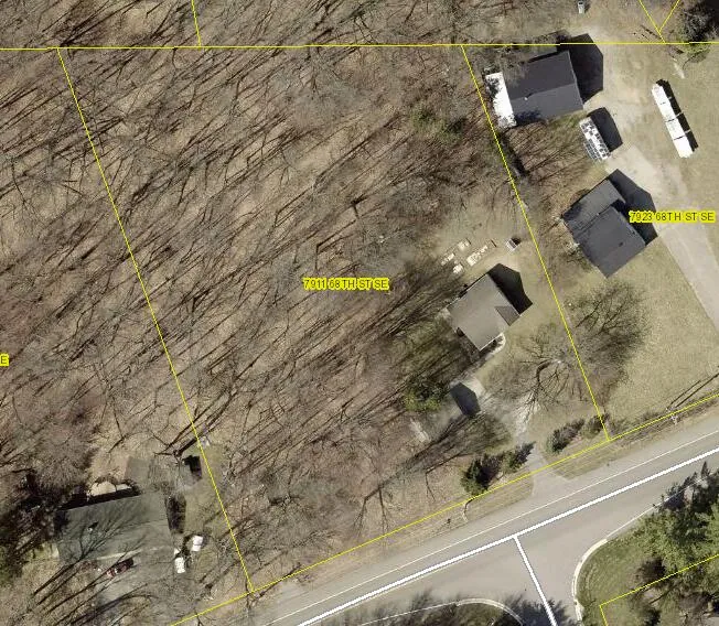 7911 68th Street SE Alto, MI 49302