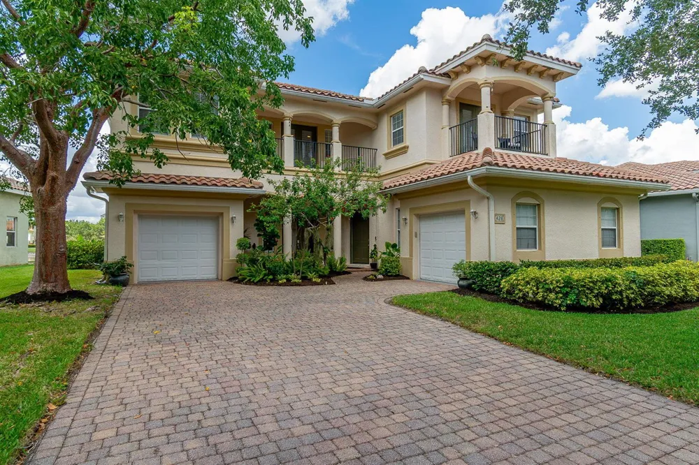 428 Cresta Circle West Palm Beach, FL 33413