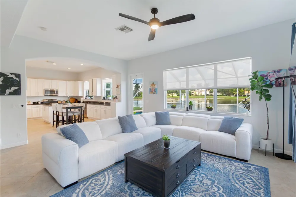 428 Cresta Circle West Palm Beach, FL 33413