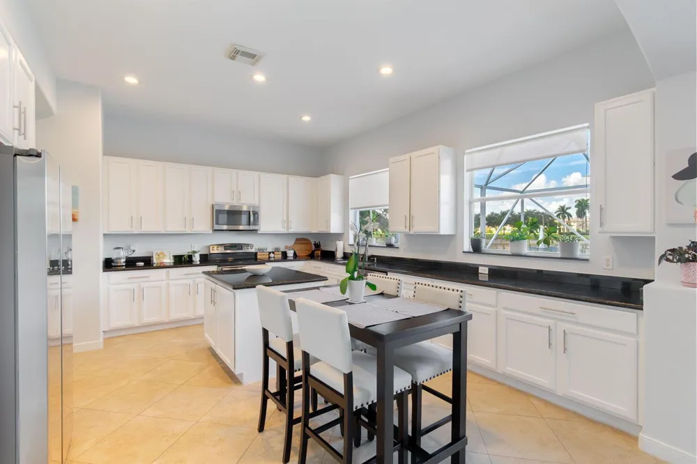428 Cresta Circle West Palm Beach, FL 33413