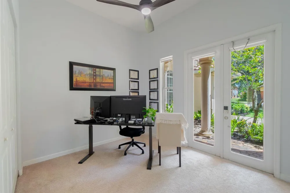 428 Cresta Circle West Palm Beach, FL 33413