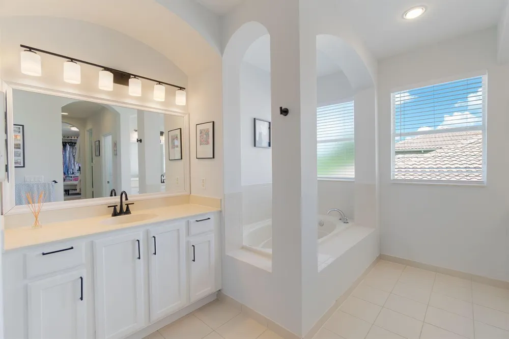 428 Cresta Circle West Palm Beach, FL 33413