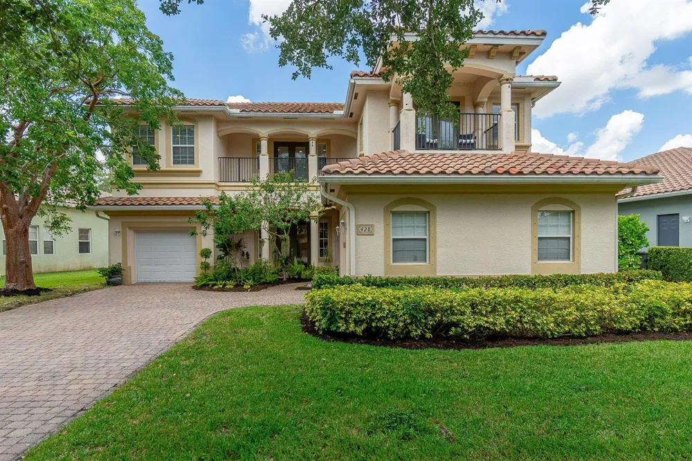 428 Cresta Circle West Palm Beach, FL 33413