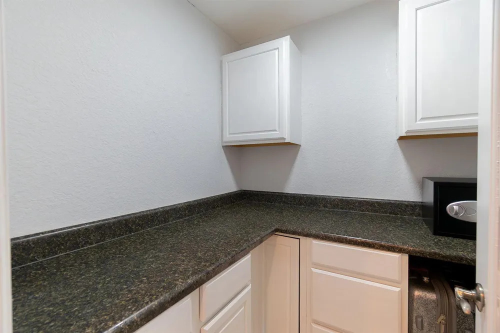 428 Cresta Circle West Palm Beach, FL 33413