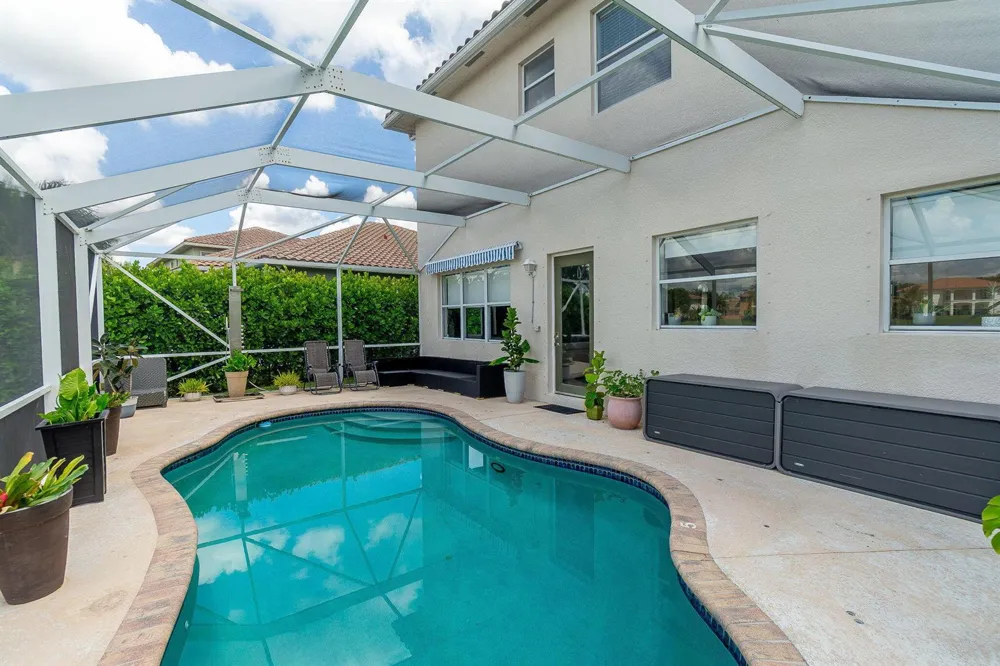428 Cresta Circle West Palm Beach, FL 33413