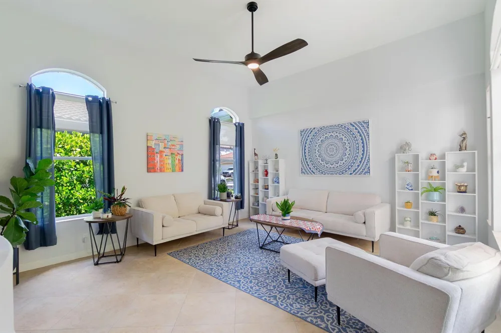 428 Cresta Circle West Palm Beach, FL 33413
