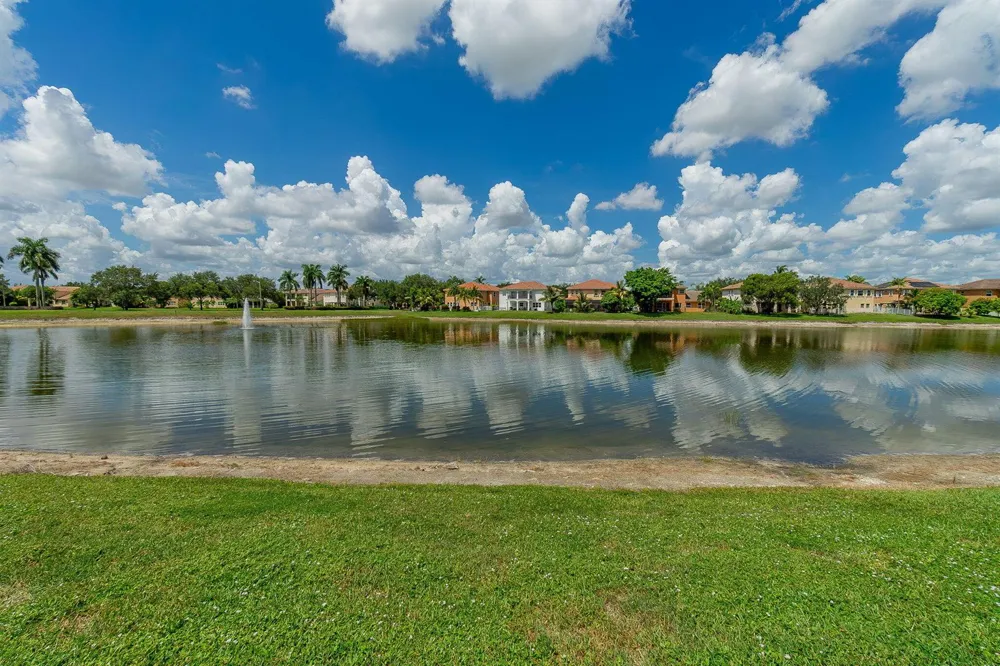 428 Cresta Circle West Palm Beach, FL 33413