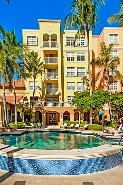 19901 E Country Club Dr #2405 Aventura, FL 33180