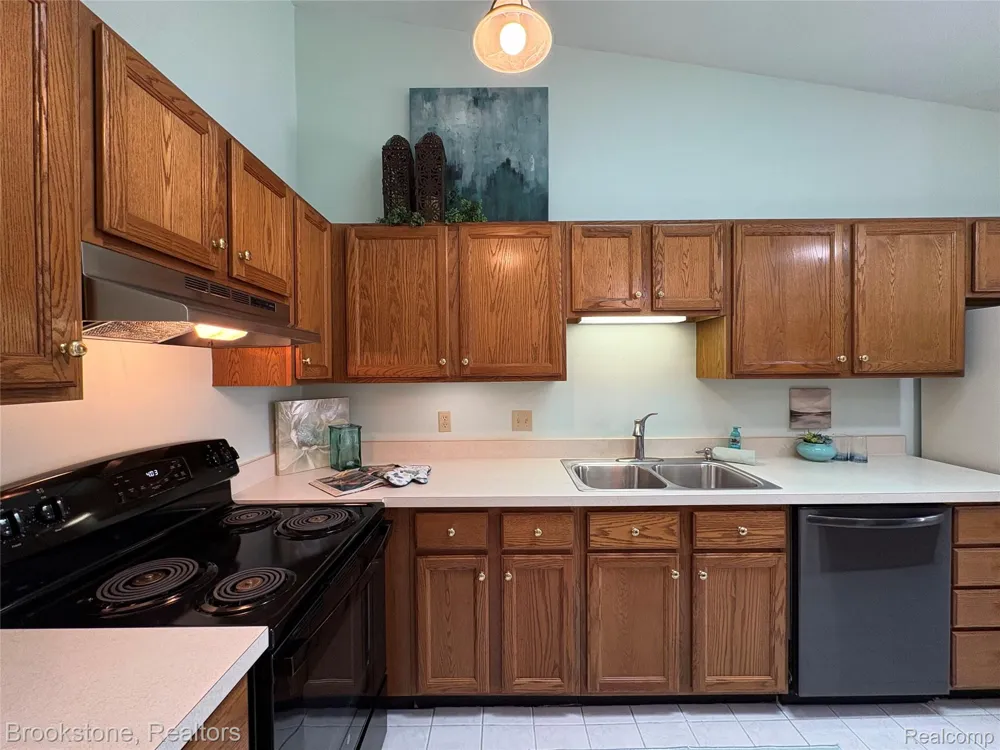 62401 Raleigh Court #4 South Lyon City, MI 48178