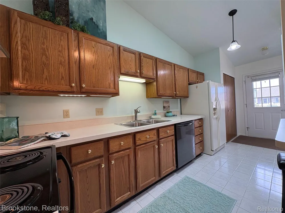62401 Raleigh Court #4 South Lyon City, MI 48178