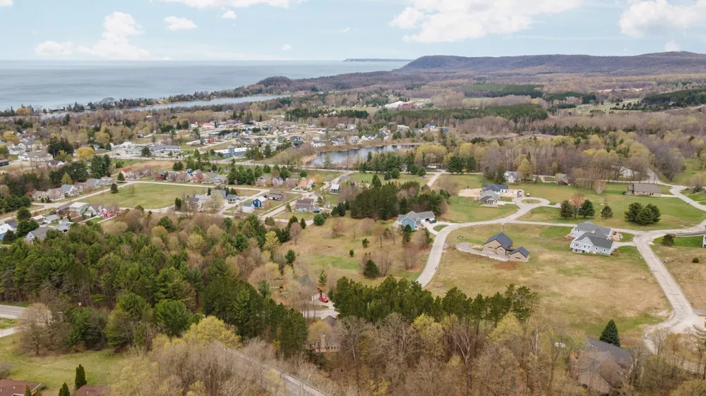 11789 S Roen Drive Leelanau Township, MI 49630
