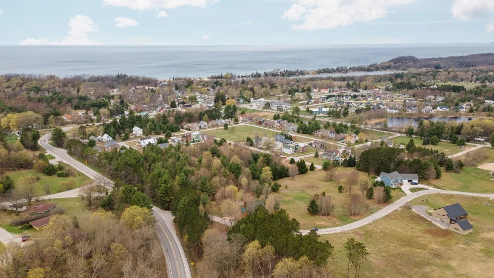 11789 S Roen Drive Leelanau Township, MI 49630