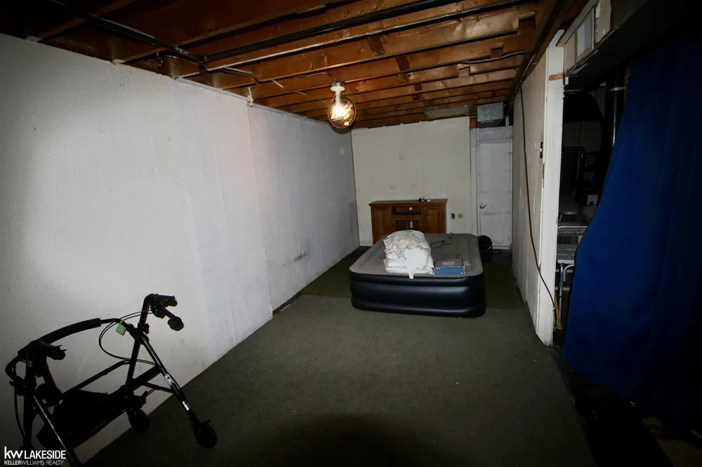 263 Carlson Street Mt Clemens City, MI 48043