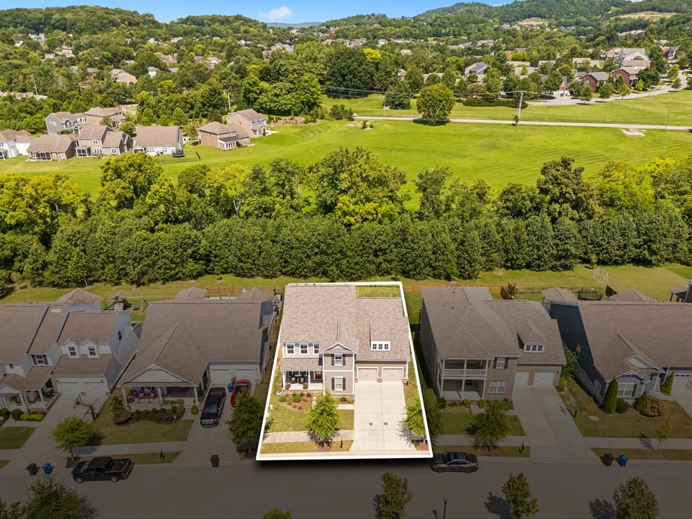 1092 Amelia Park Dr Franklin, TN 37067
