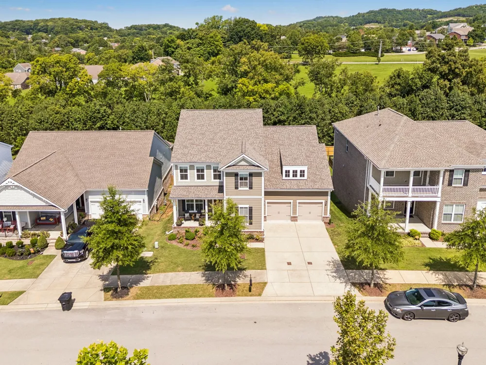 1092 Amelia Park Dr Franklin, TN 37067