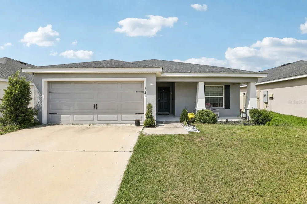 1042 CORSO DR Winter Haven, FL 33884