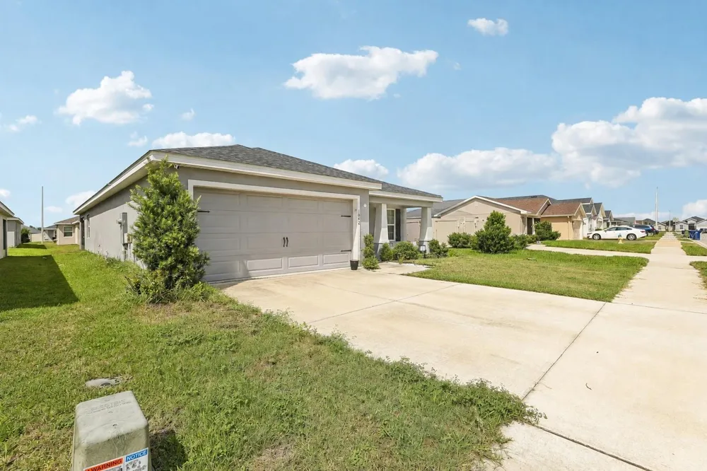 1042 CORSO DR Winter Haven, FL 33884