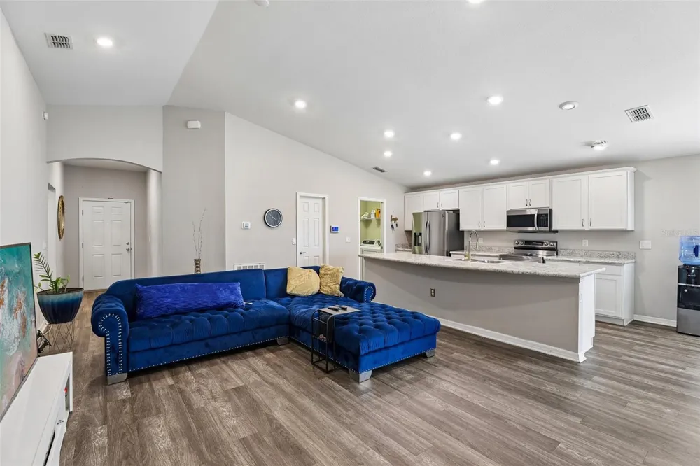 1042 CORSO DR Winter Haven, FL 33884