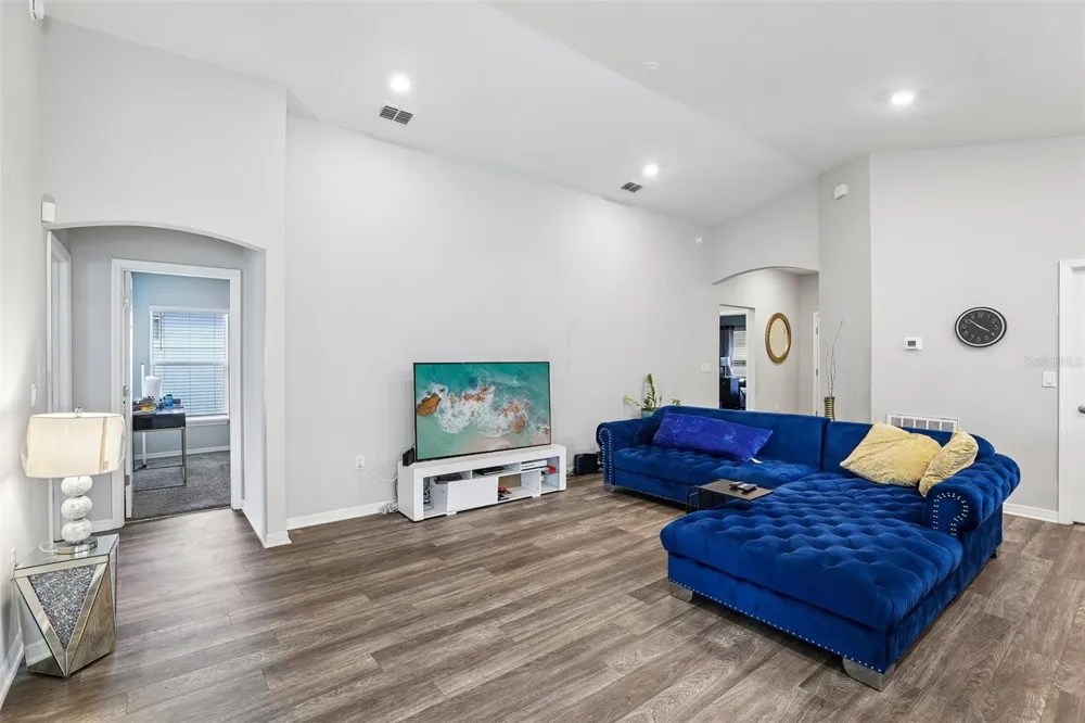 1042 CORSO DR Winter Haven, FL 33884