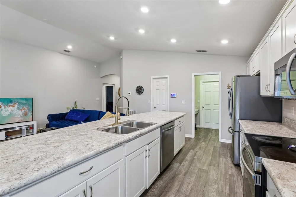 1042 CORSO DR Winter Haven, FL 33884