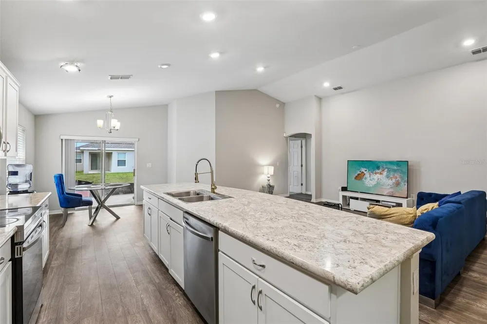 1042 CORSO DR Winter Haven, FL 33884