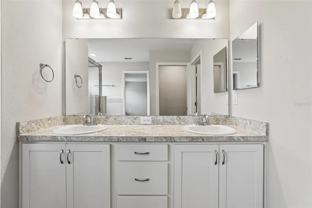 1042 CORSO DR Winter Haven, FL 33884