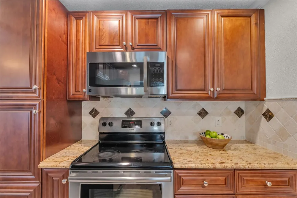 13347 88TH PLACE Seminole, FL 33776