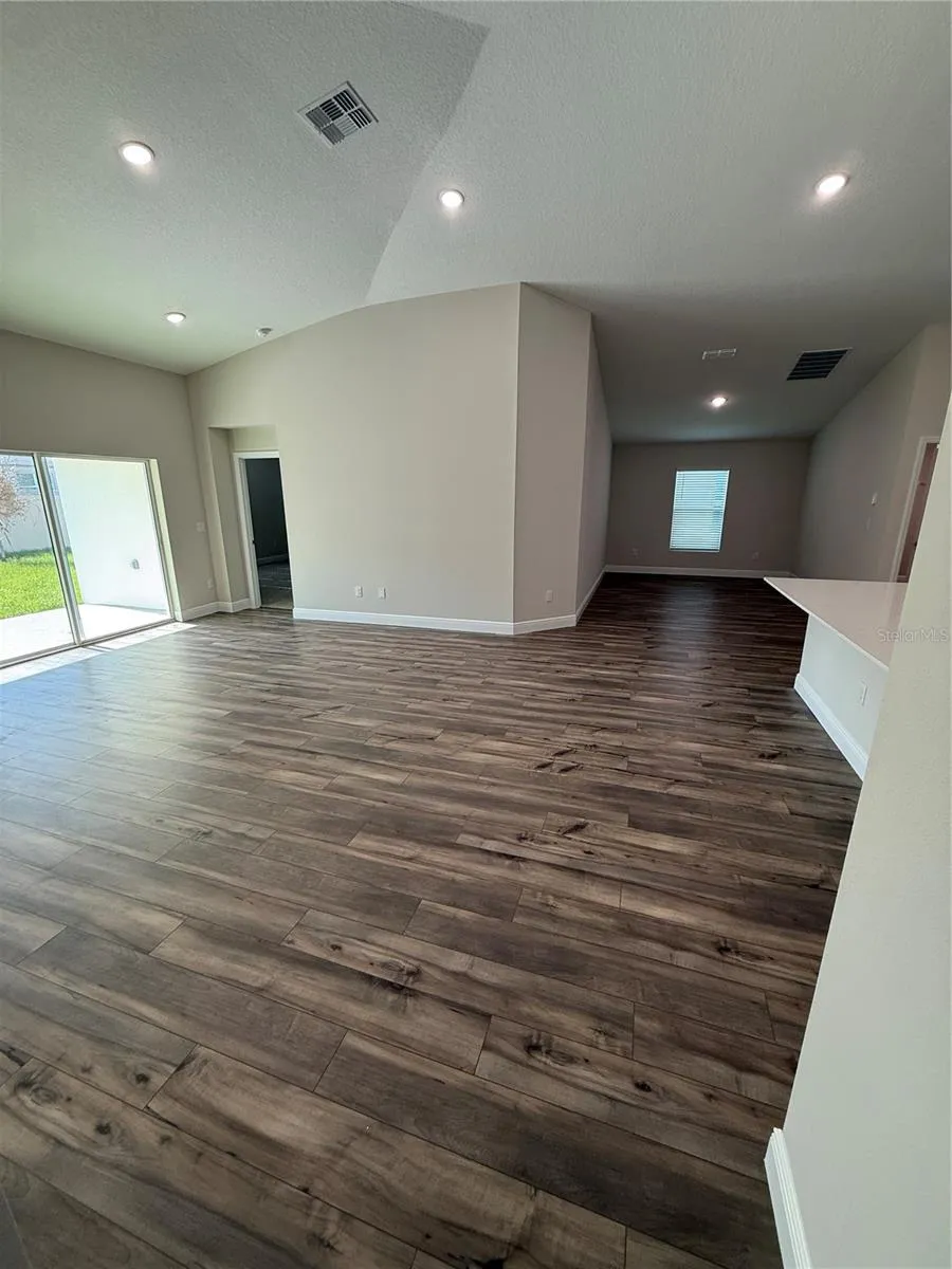 9924 ANNUNCIATION DRIVE Wesley Chapel, FL 33545