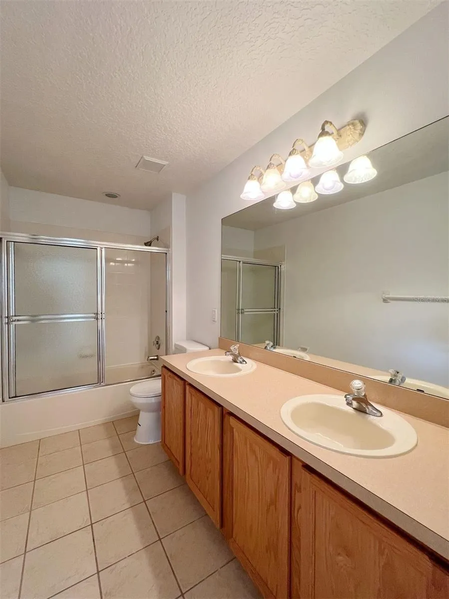 2716 GORST RD Winter Garden, FL 34787