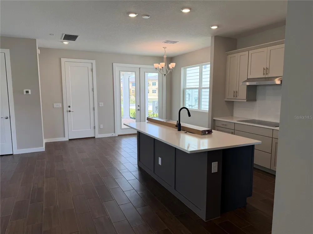 17819 TWISTED MANDARIN ALLEY Winter Garden, FL 34787