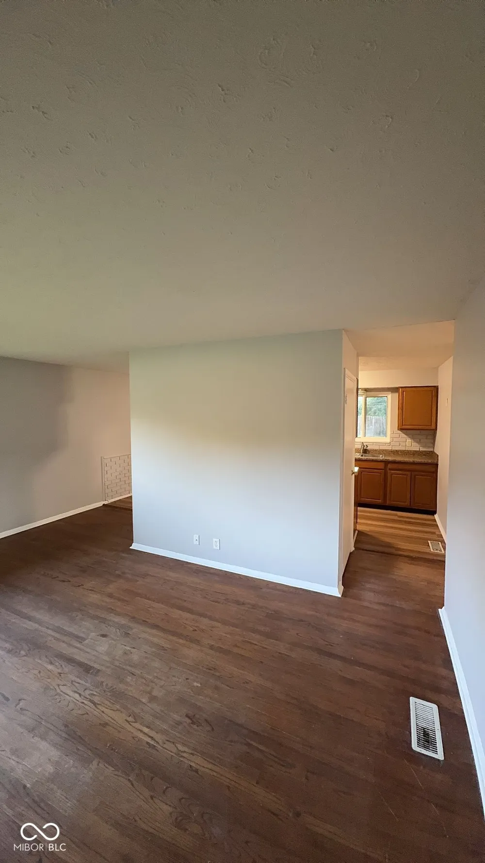 2462 Mann Drive Beech Grove, IN 46107