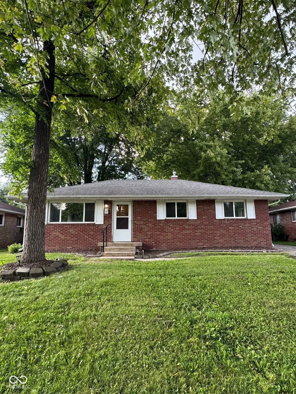 2462 Mann Drive Beech Grove, IN 46107