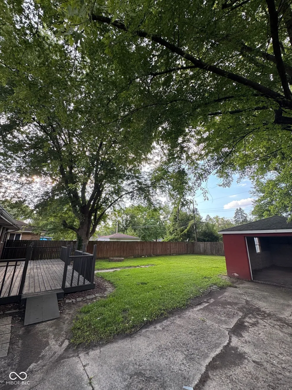 2462 Mann Drive Beech Grove, IN 46107